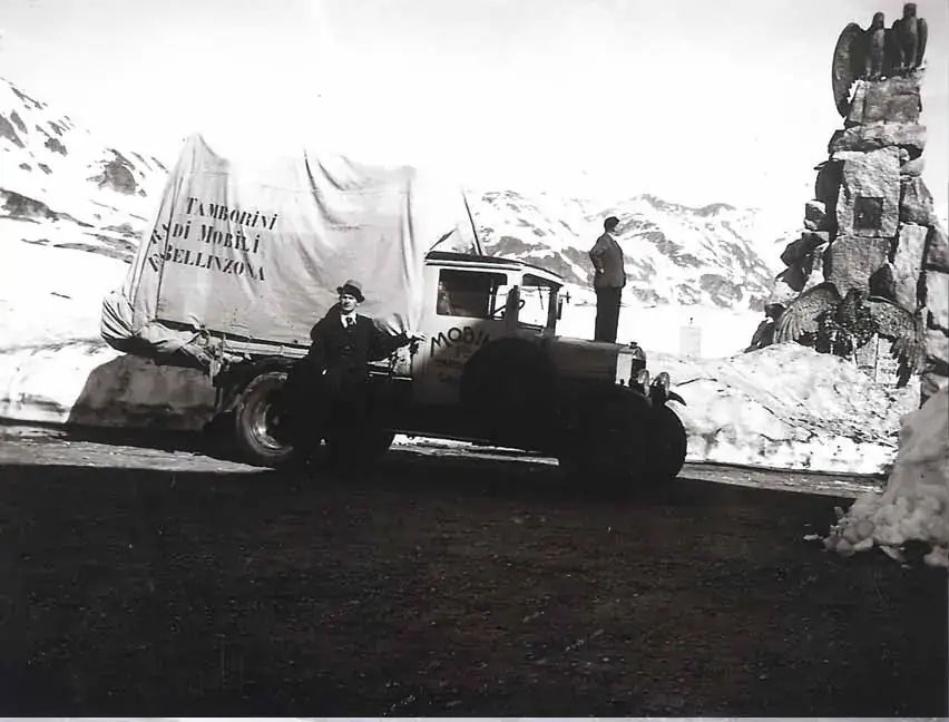 Historisches Transportfahrzeug von Mobili Tamborini